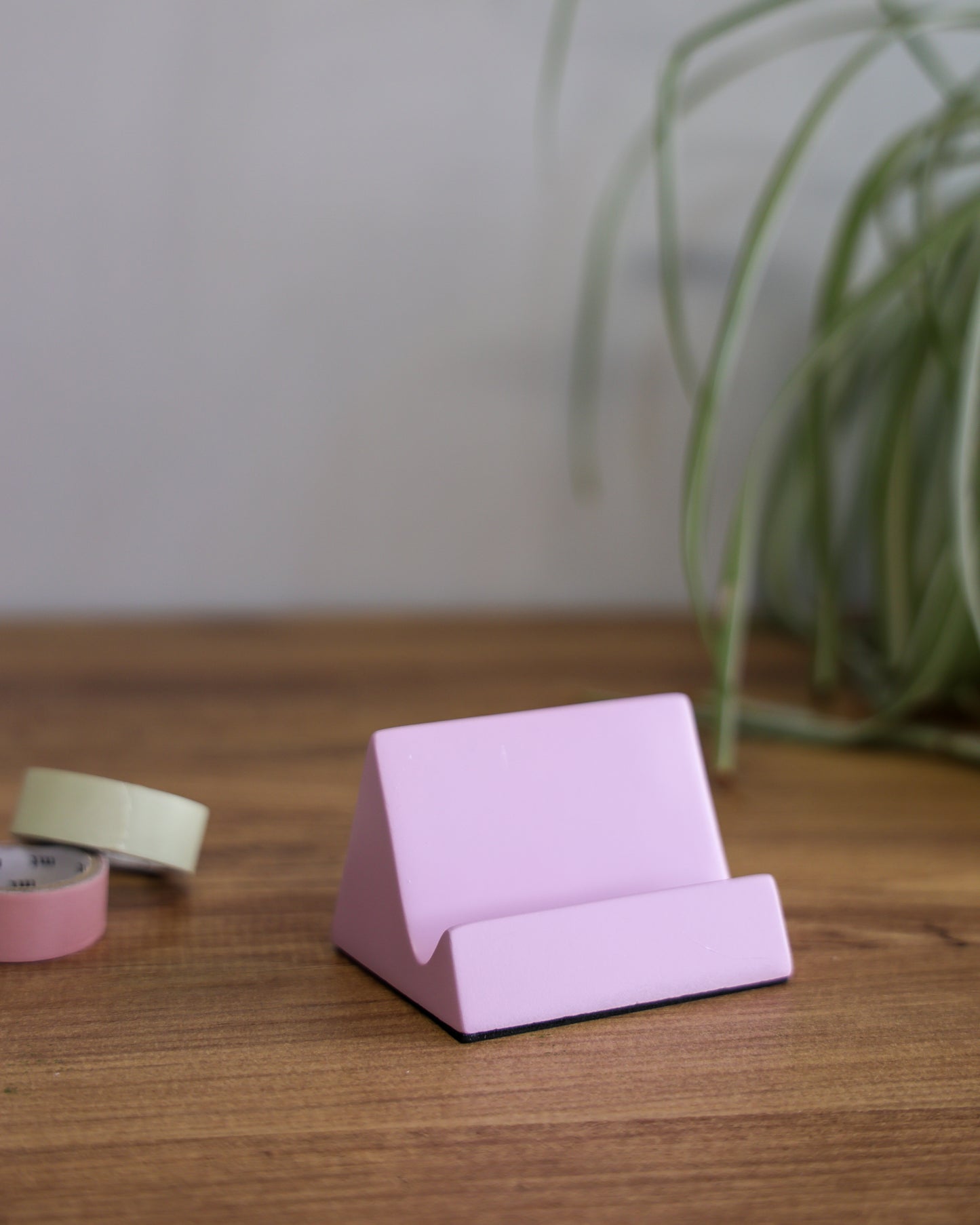 Travelista Resin Phone Stand