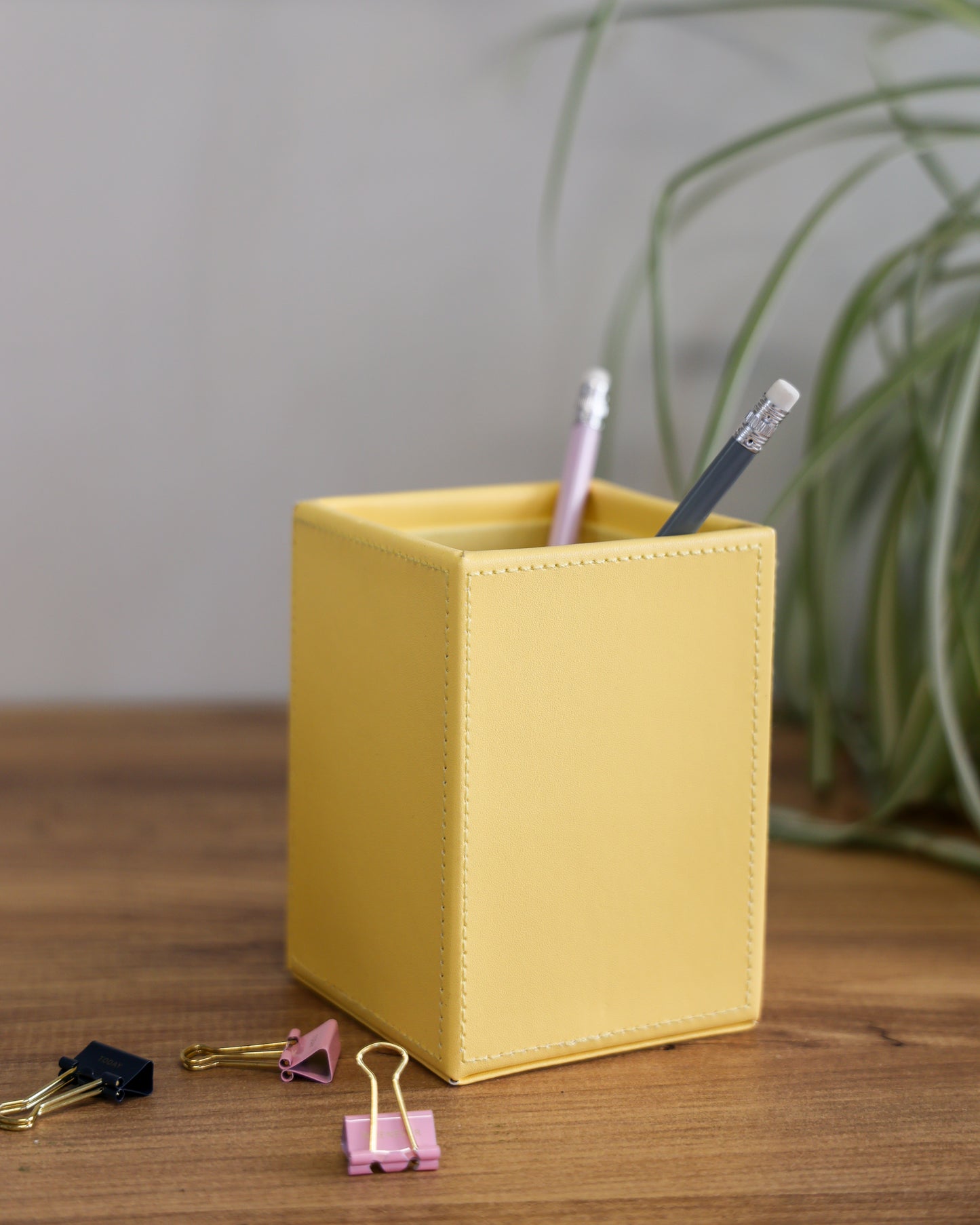 Travelista Pen Pot with Personalisation Option